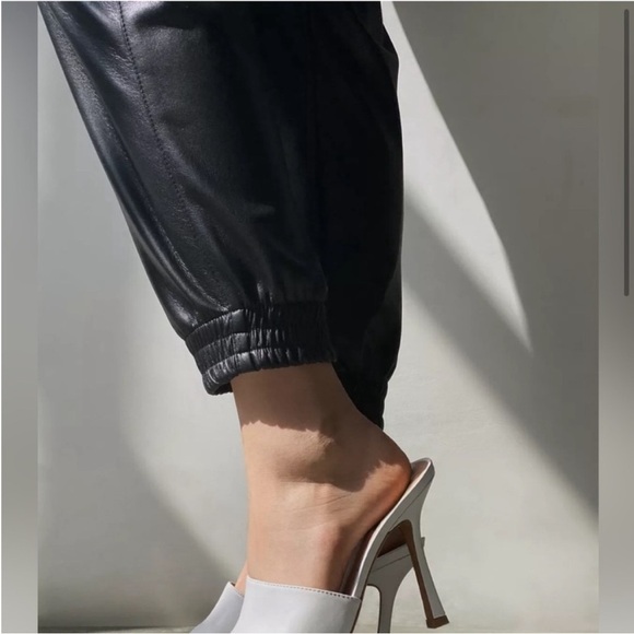 Aritzia Babaton Zedel High Rise Faux vegan Leather Joggers Black size 2XS,NWOT - Picture 3 of 7